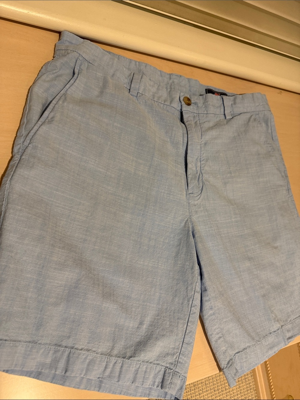Vineyard Vines Light Blue Flat Front Men's Shorts size. Size 36